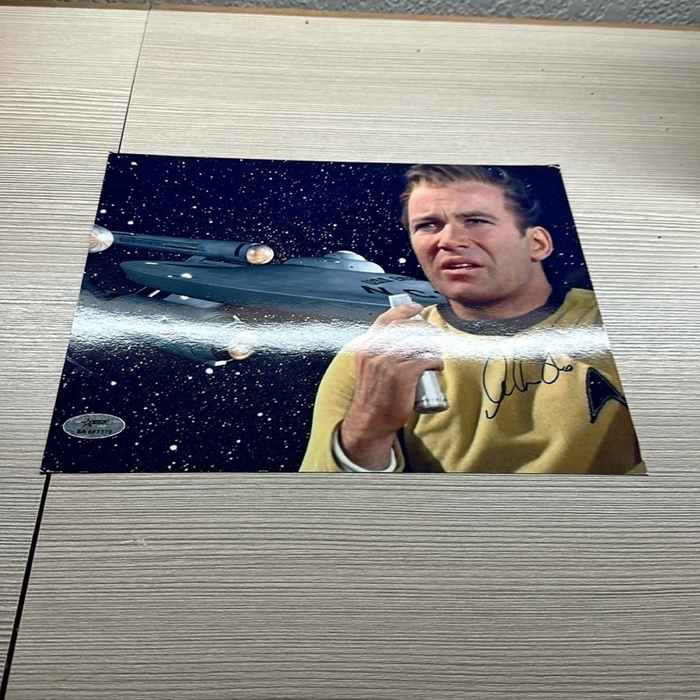 William Shatner Captain Kirk Star Trek autographed photo​